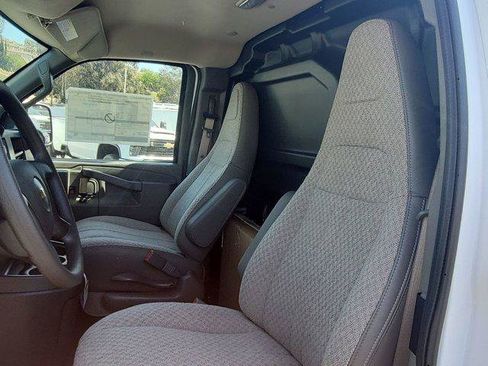 Used 2026 Chevrolet Express 2500 w/ Driver Convenience Package RWD image 17