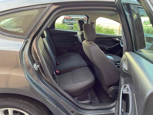 Used 2018 Ford Focus SE FWD image 47