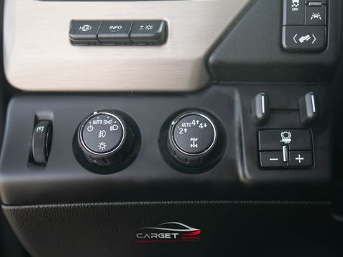 Used 2017 GMC Yukon Denali w/ Open Road Package image 36