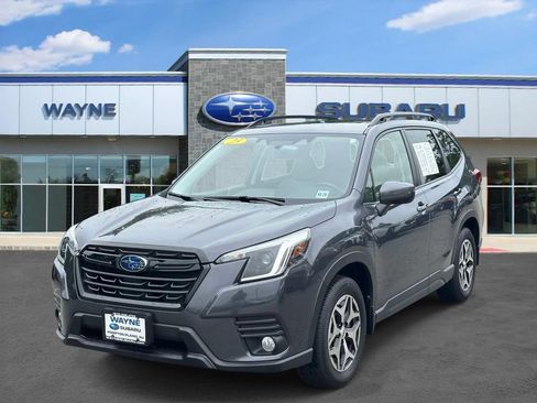 Certified 2023 Subaru Forester Premium AWD/4WD image 2
