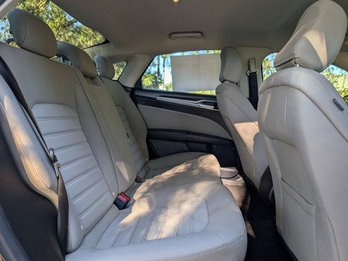 Used 2020 Ford Fusion S image 19