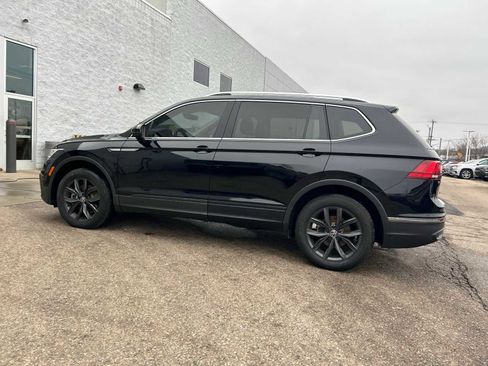 Used 2024 Volkswagen Tiguan SE w/ Panoramic Sunroof Package image 26