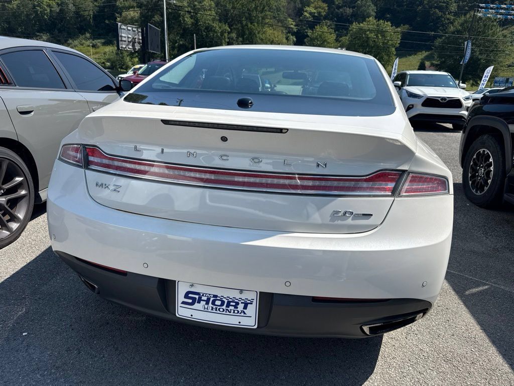 Used 2016 Lincoln MKZ FWD image 7