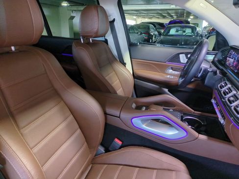Used 2024 Mercedes-Benz GLS 580 4MATIC image 22