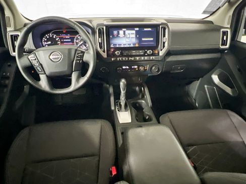 Used 2025 Nissan Frontier SV w/ SV Convenience Package AWD/4WD image 29