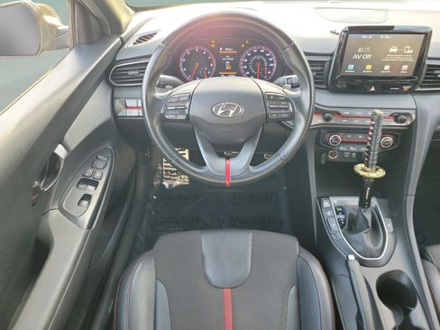 Used 2019 Hyundai Veloster Turbo image 13