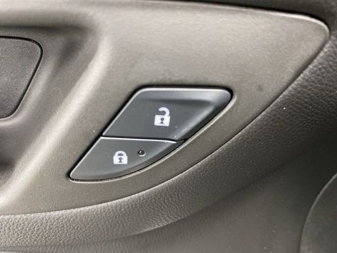 Certified 2024 Chevrolet Equinox Premier image 35