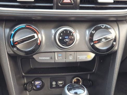 Used 2019 Hyundai Kona SEL FWD image 20