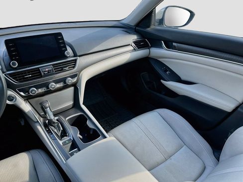 Used 2020 Honda Accord EX image 24