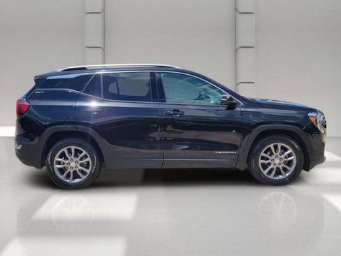 Used 2024 GMC Terrain SLT FWD image 4