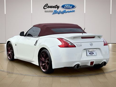 Used 2017 Nissan 370Z Touring Sport image 26