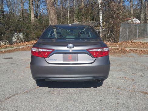 Used 2017 Toyota Camry XSE image 4