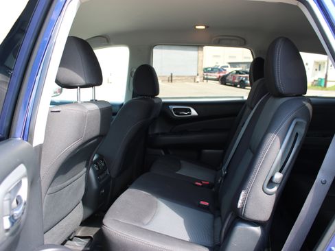 Used 2020 Nissan Pathfinder SV AWD/4WD image 13
