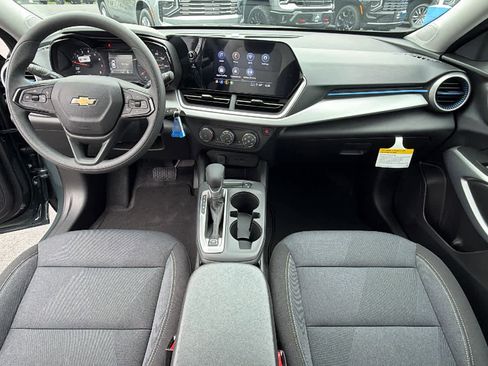 Used 2026 Chevrolet Trax LS w/ LS Convenience Package FWD image 26