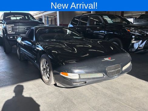 Used 2002 Chevrolet Corvette Z06 w/ Memory Pkg RWD image 1