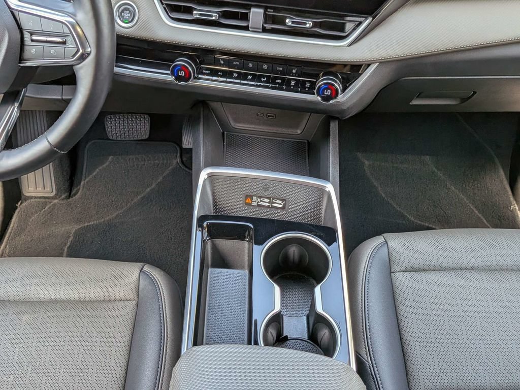 Used 2025 Chevrolet Equinox LT FWD image 20