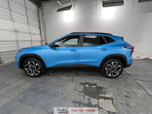 Used 2025 Chevrolet Trax RS w/ Driver Confidence Package image 5