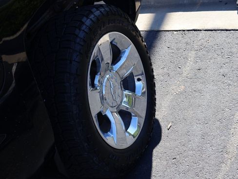 Used 2017 Chevrolet Silverado 1500 LTZ Z71 w/ LTZ Plus Package image 42