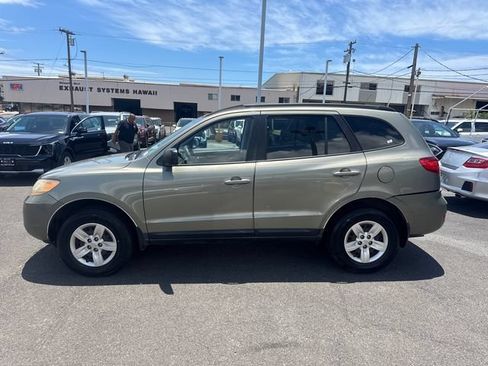 Used 2009 Hyundai Santa Fe GLS FWD image 2