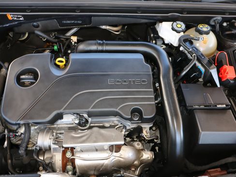 Used 2023 Chevrolet Malibu LT FWD image 25