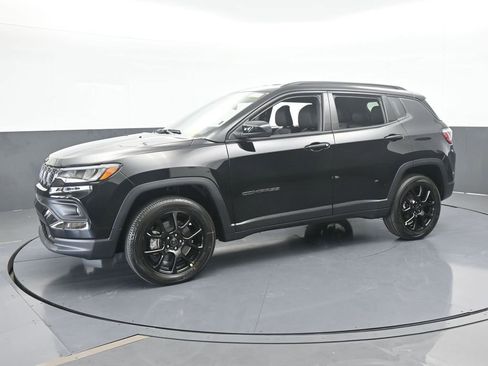 New 2026 Jeep Compass Latitude image 2