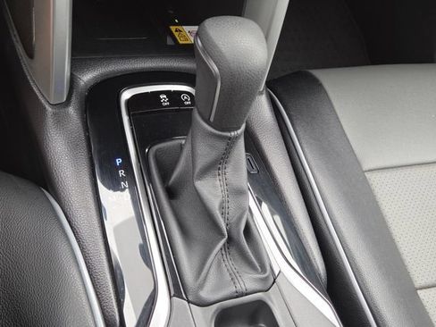 Used 2022 Toyota Corolla Cross LE AWD/4WD image 27