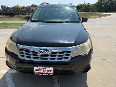 Used 2012 Subaru Forester 2.5X Premium AWD/4WD image 2