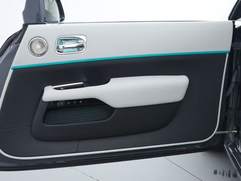 Used 2021 Rolls-Royce Wraith RWD image 15