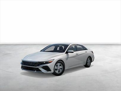 New 2026 Hyundai Elantra SE