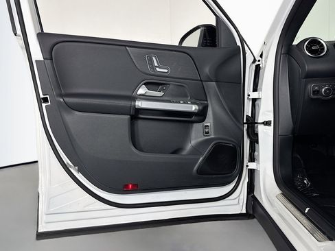 New 2026 Mercedes-Benz GLB 250 image 20