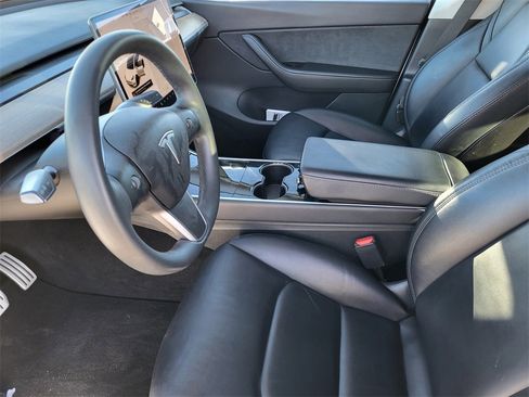 Used 2020 Tesla Model Y Performance image 10