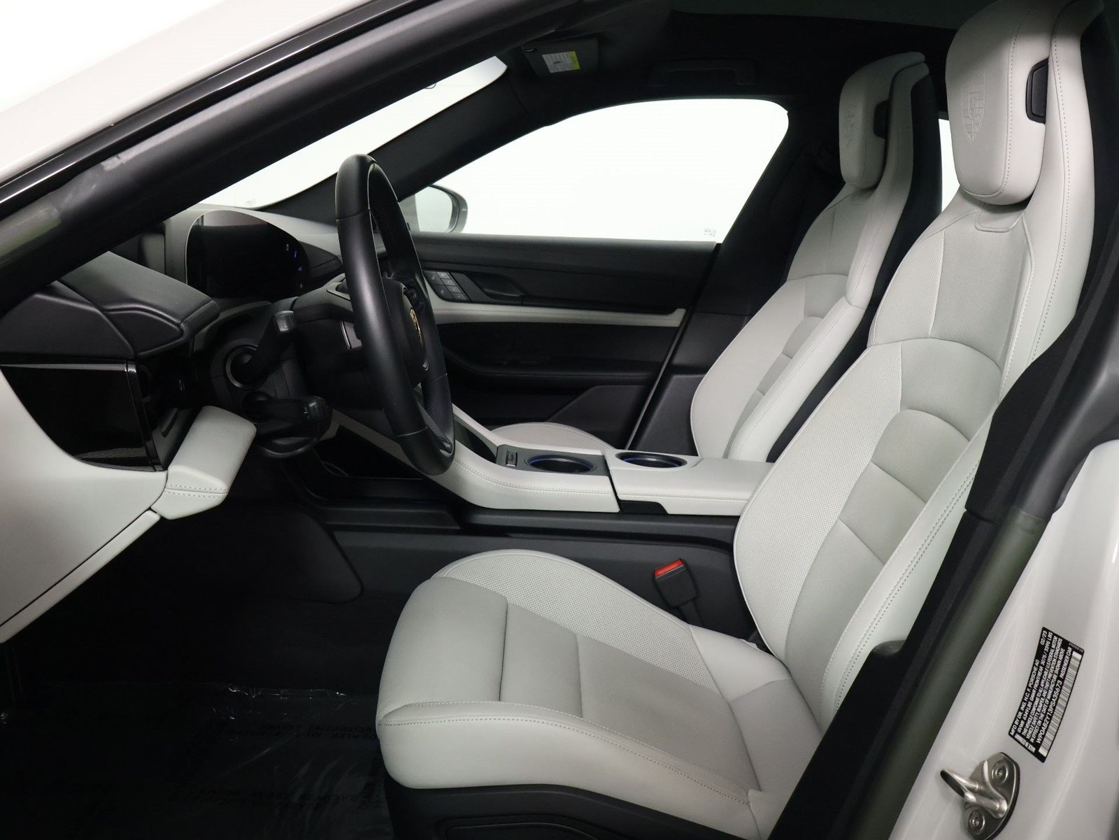 Certified 2023 Porsche Taycan 4S AWD/4WD image 5