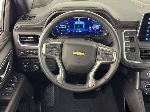 Used 2024 Chevrolet Suburban LT w/ Luxury Package AWD/4WD image 20