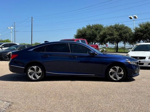 Used 2020 Honda Accord EX image 4