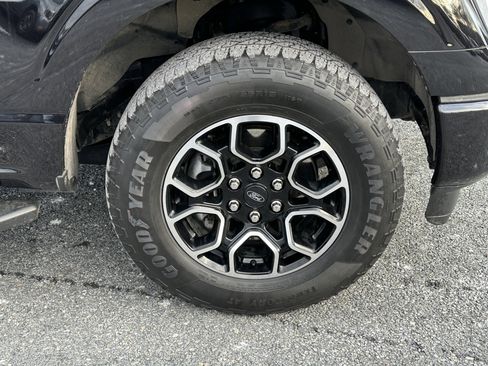 Used 2022 Ford F150 XLT w/ Equipment Group 302A High image 9