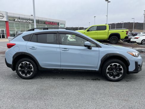 Used 2021 Subaru Crosstrek 2.0i Premium w/ Moonroof Package AWD/4WD image 2