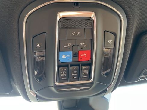 New 2026 Jeep Grand Cherokee Limited RWD image 39
