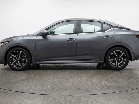 Used 2025 Nissan Sentra SV image 5