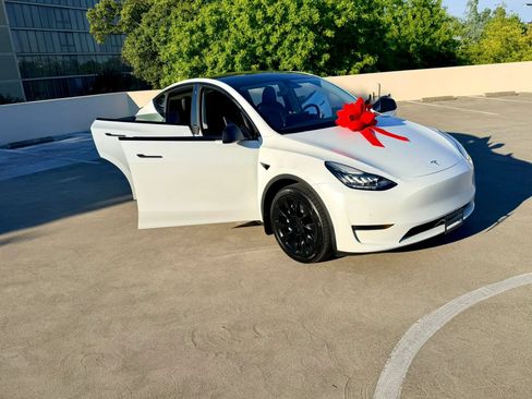 Used 2020 Tesla Model Y Long Range AWD/4WD image 50