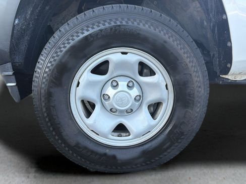 Used 2022 Toyota Tacoma SR RWD image 14