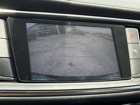 Used 2018 Buick Enclave Essence FWD image 34