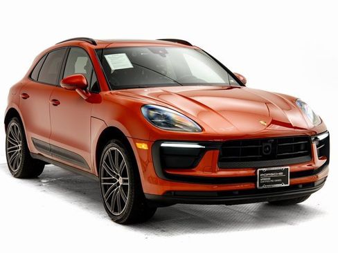 Used 2024 Porsche Macan image 34