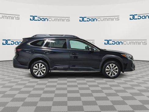 Used 2023 Subaru Outback Premium AWD/4WD image 9