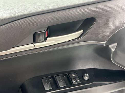 Used 2025 Toyota Camry LE FWD image 16
