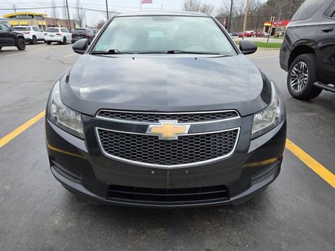 Used 2014 Chevrolet Cruze LS image 2