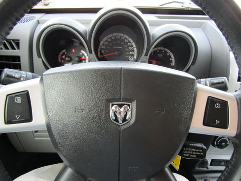 Used 2010 Dodge Nitro SXT AWD/4WD image 20
