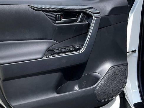 Used 2025 Toyota RAV4 LE image 21