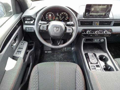 New 2025 Honda Pilot Sport image 7