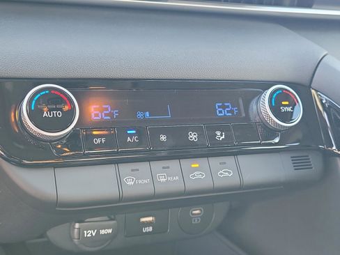 New 2026 Hyundai Elantra Hybrid FWD image 13