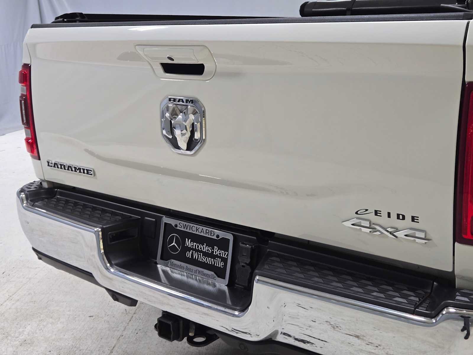 Used 2024 RAM 3500 Laramie w/ Towing Technology Group AWD/4WD image 13